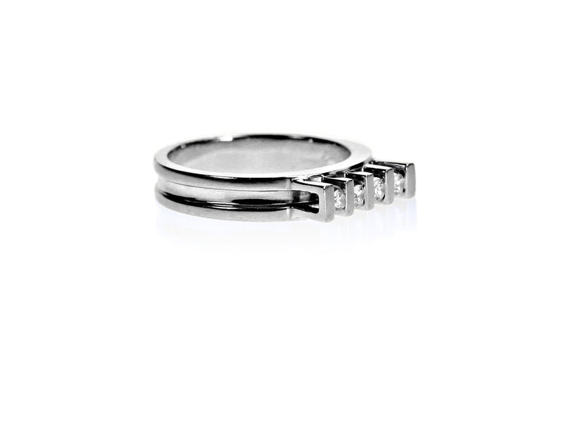 Great Wall Diamond Ring